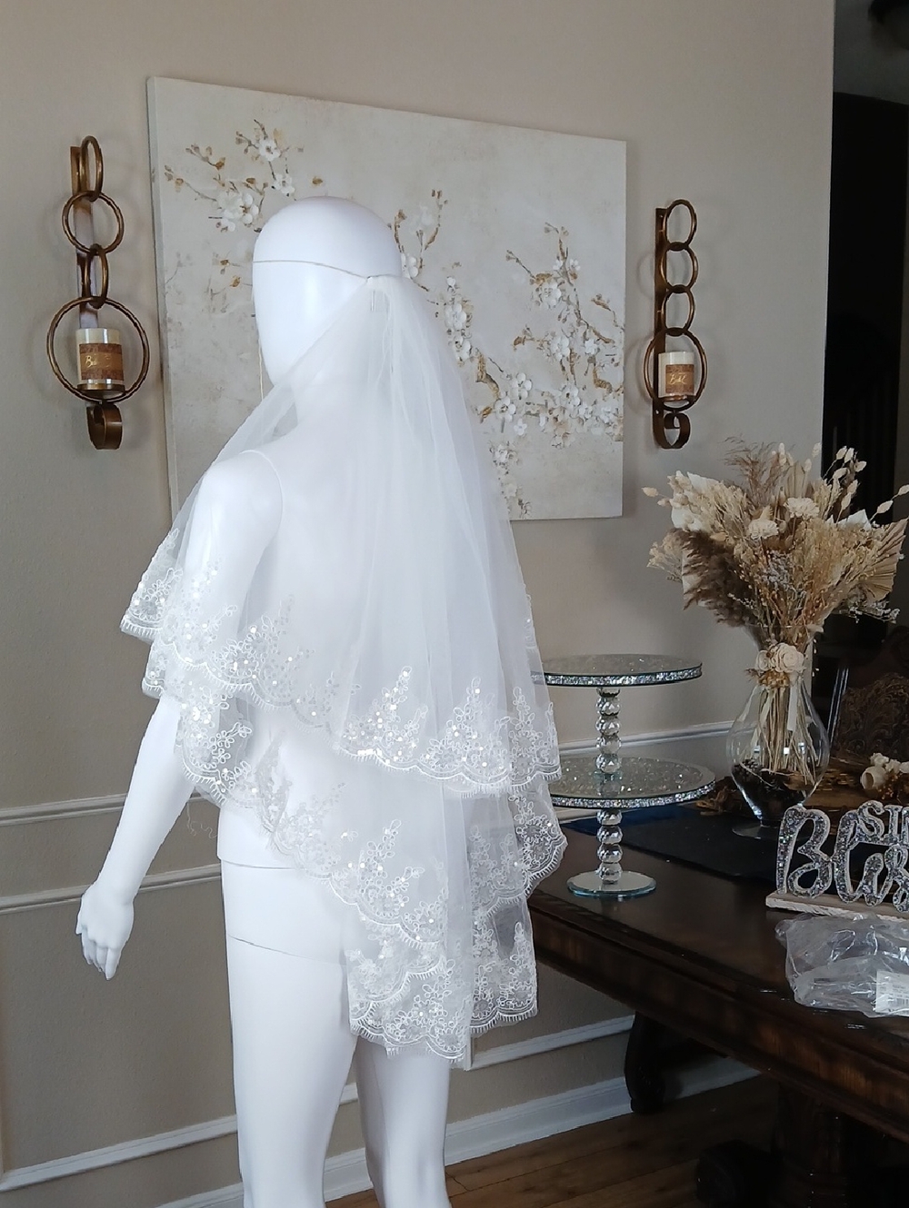 David's Bridal White Two Tier Lace Tulle Embellished Bridal Veil - Picture 16 of 17